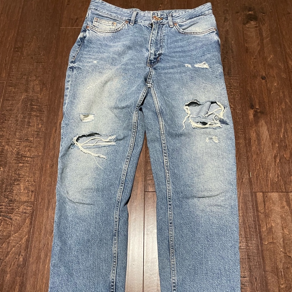 H&M distressed jeans